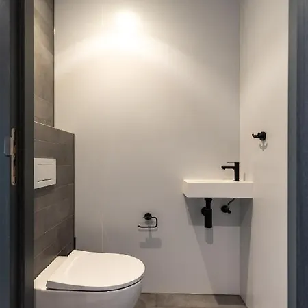 شقة Hilversum City Apartments *